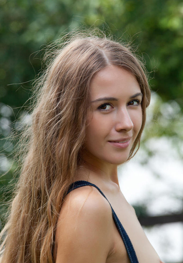 Оксана, 18 лет, 2 размер груди